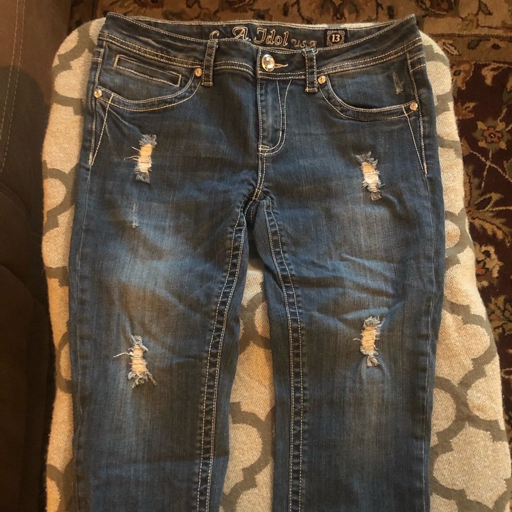 LA Idol distressed Capri pants